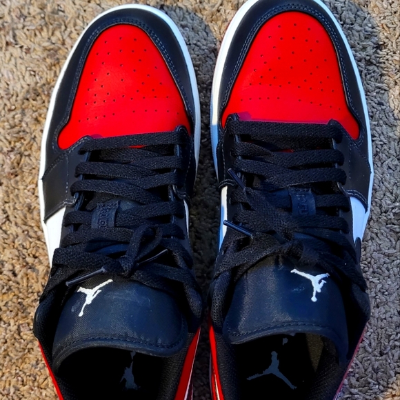 Jordan 1 Bred Toe - Picture 5 of 6